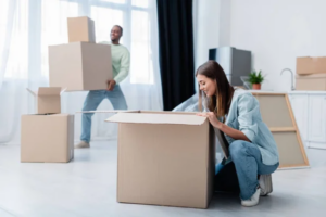 Move In/Move Out Cleaning Guide: What to Expect and Tips