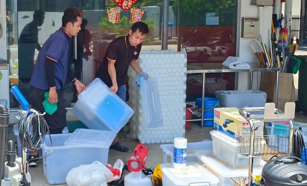 Decluttering And Organising service
