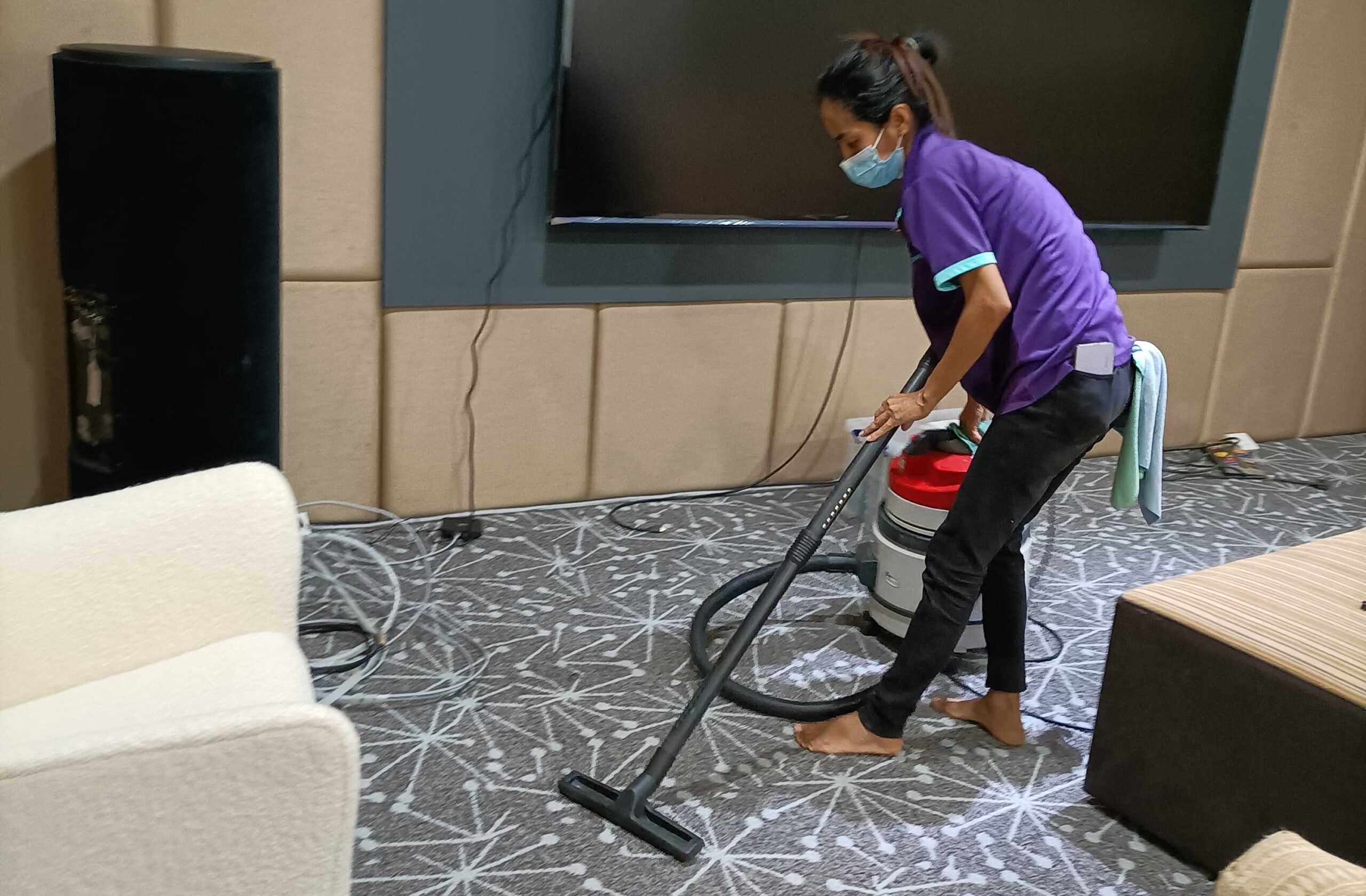 totalcleanz staff deep cleaning and sanitisation