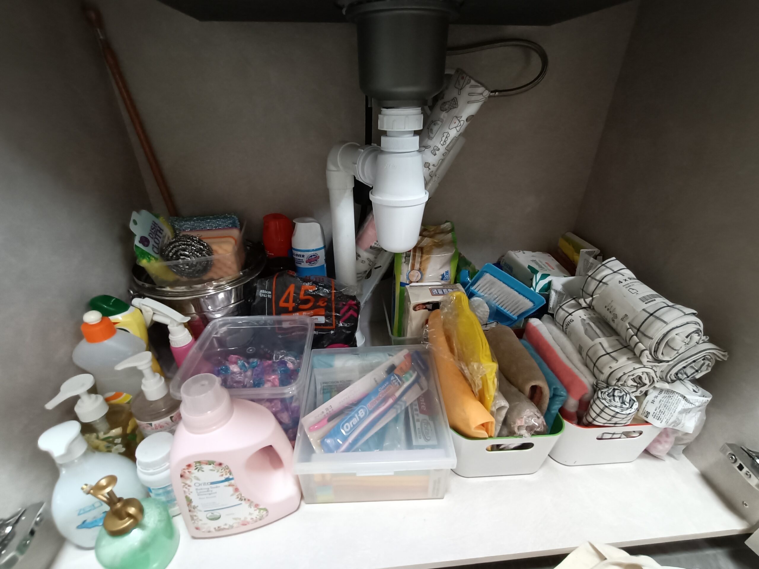 What Professional Decluttering Involves