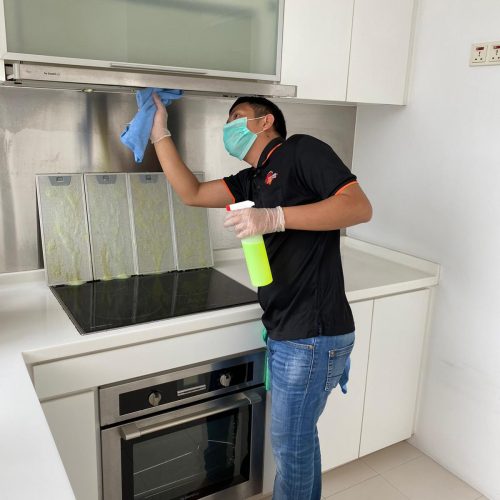 total-cleanz-specialized-expertise-cleaning-kitchen