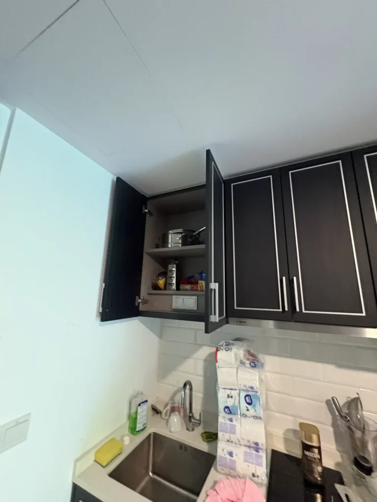 total cleanz decluttering mayfair gardens kitchen cabinet 2